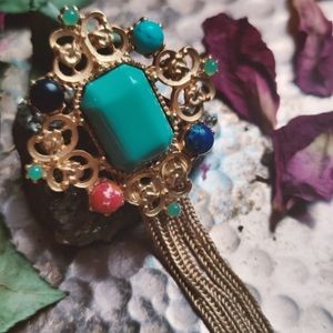 Vintage Style Gold tone brooch